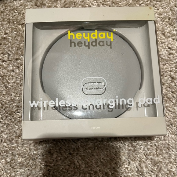 heyday Other Heyday Wireless Charging Pod Qi Poshmark